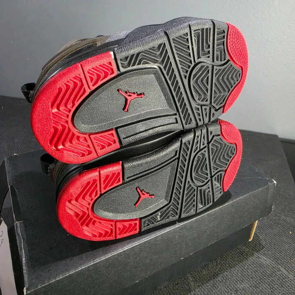 New 4C Jordan 4 RM TD FQ7937-060 Black Varsity Red Anthracite Toddler Box Damage